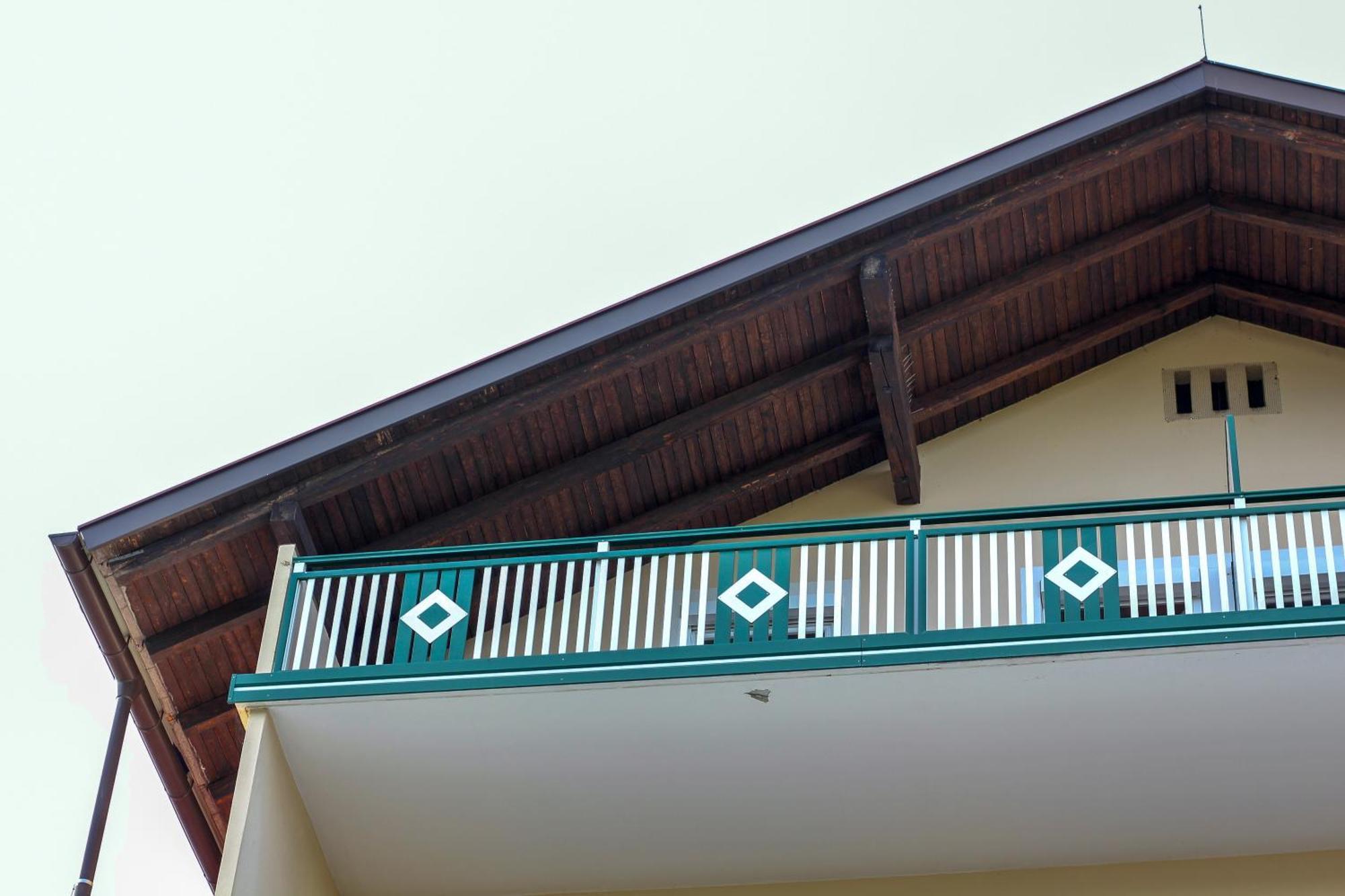 Self-Check In Apartmenthotel Seeglueck Portschach am Woerthersee Ngoại thất bức ảnh