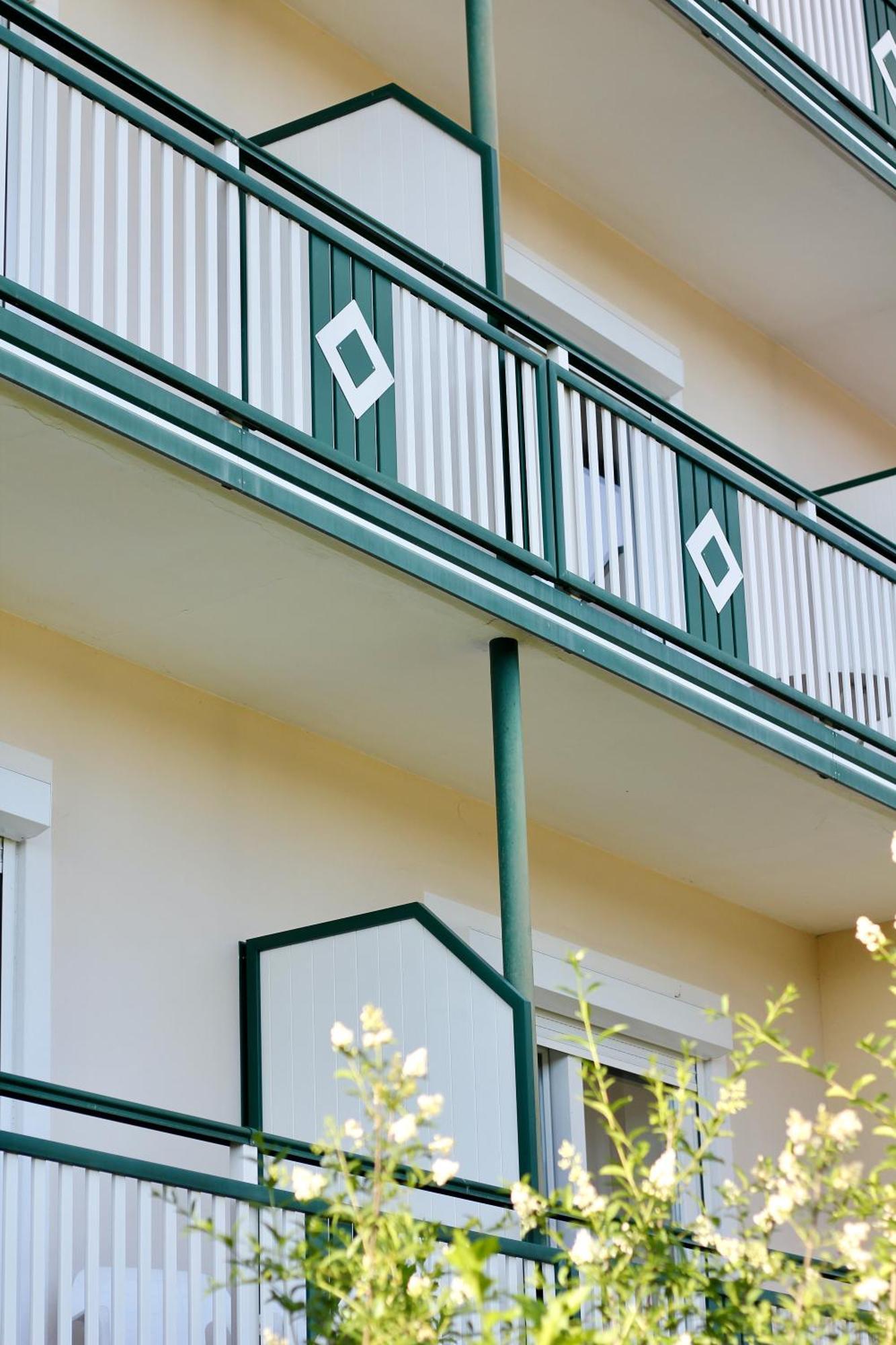 Self-Check In Apartmenthotel Seeglueck Portschach am Woerthersee Ngoại thất bức ảnh