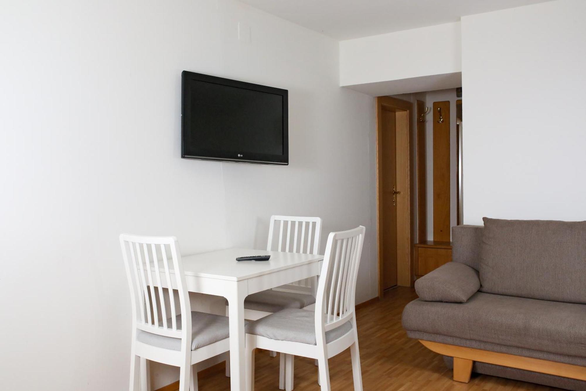 Self-Check In Apartmenthotel Seeglueck Portschach am Woerthersee Ngoại thất bức ảnh