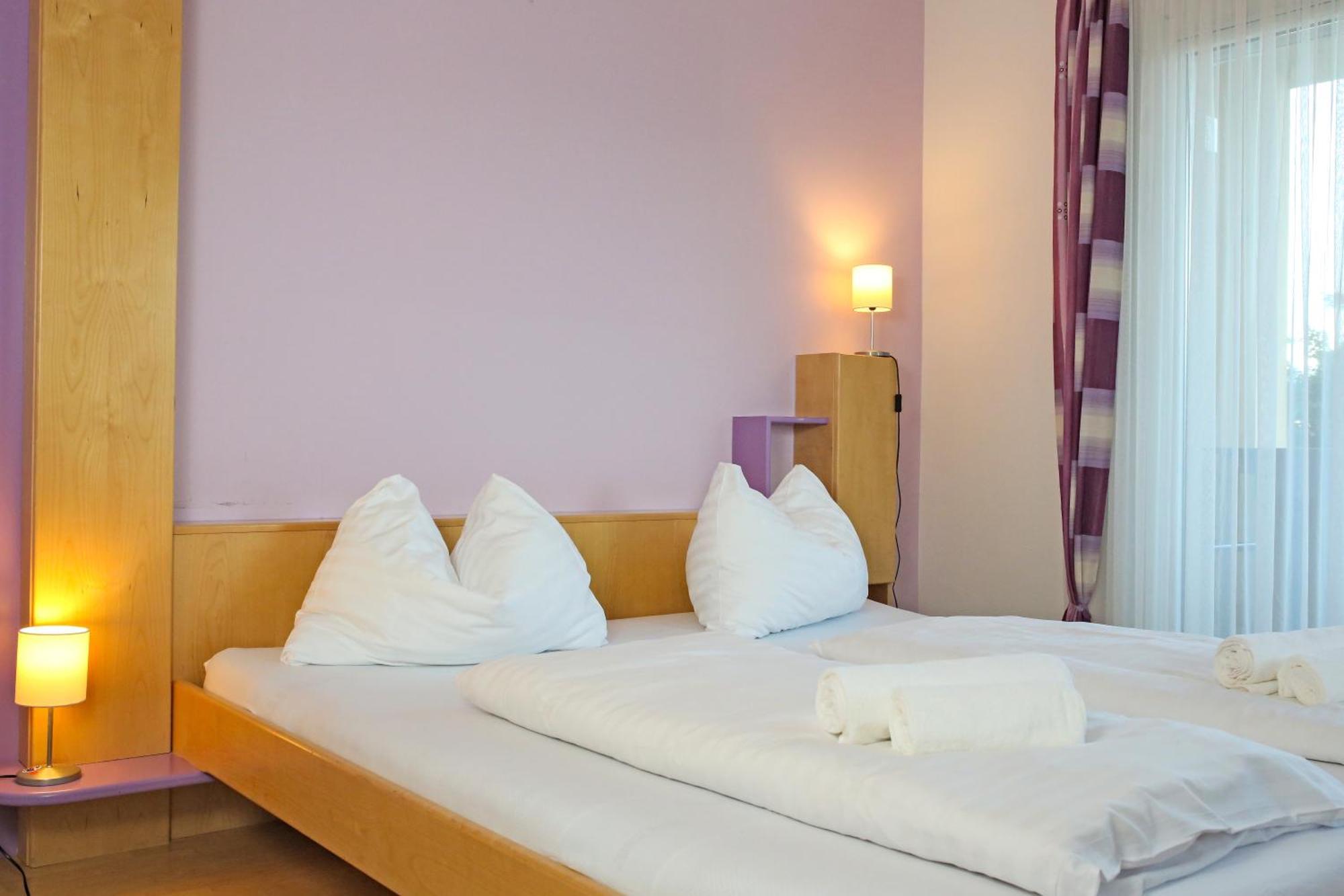 Self-Check In Apartmenthotel Seeglueck Portschach am Woerthersee Ngoại thất bức ảnh