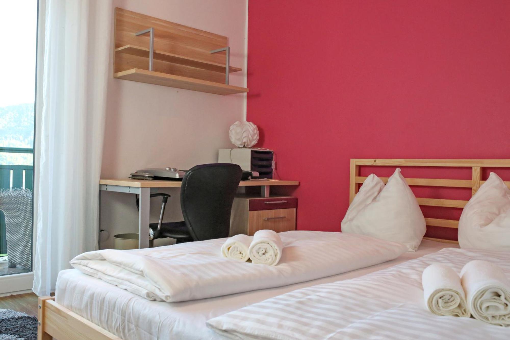 Self-Check In Apartmenthotel Seeglueck Portschach am Woerthersee Ngoại thất bức ảnh