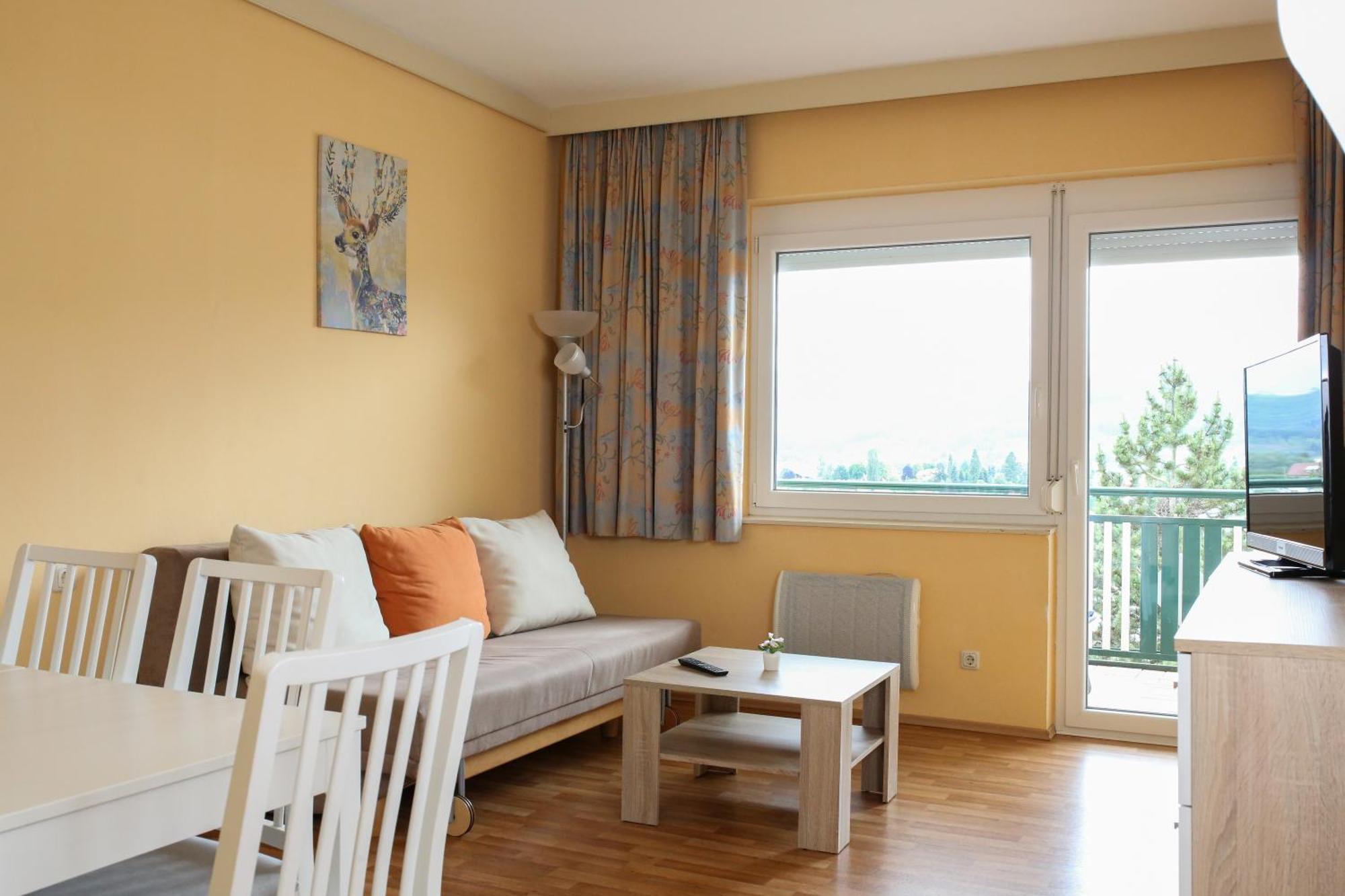 Self-Check In Apartmenthotel Seeglueck Portschach am Woerthersee Ngoại thất bức ảnh
