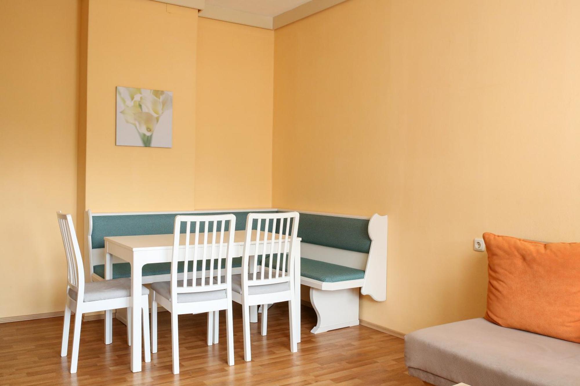 Self-Check In Apartmenthotel Seeglueck Portschach am Woerthersee Ngoại thất bức ảnh