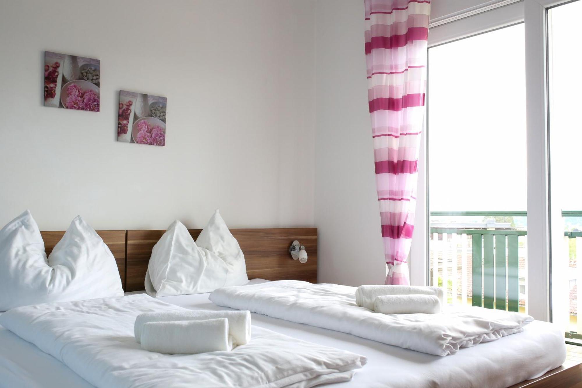 Self-Check In Apartmenthotel Seeglueck Portschach am Woerthersee Ngoại thất bức ảnh
