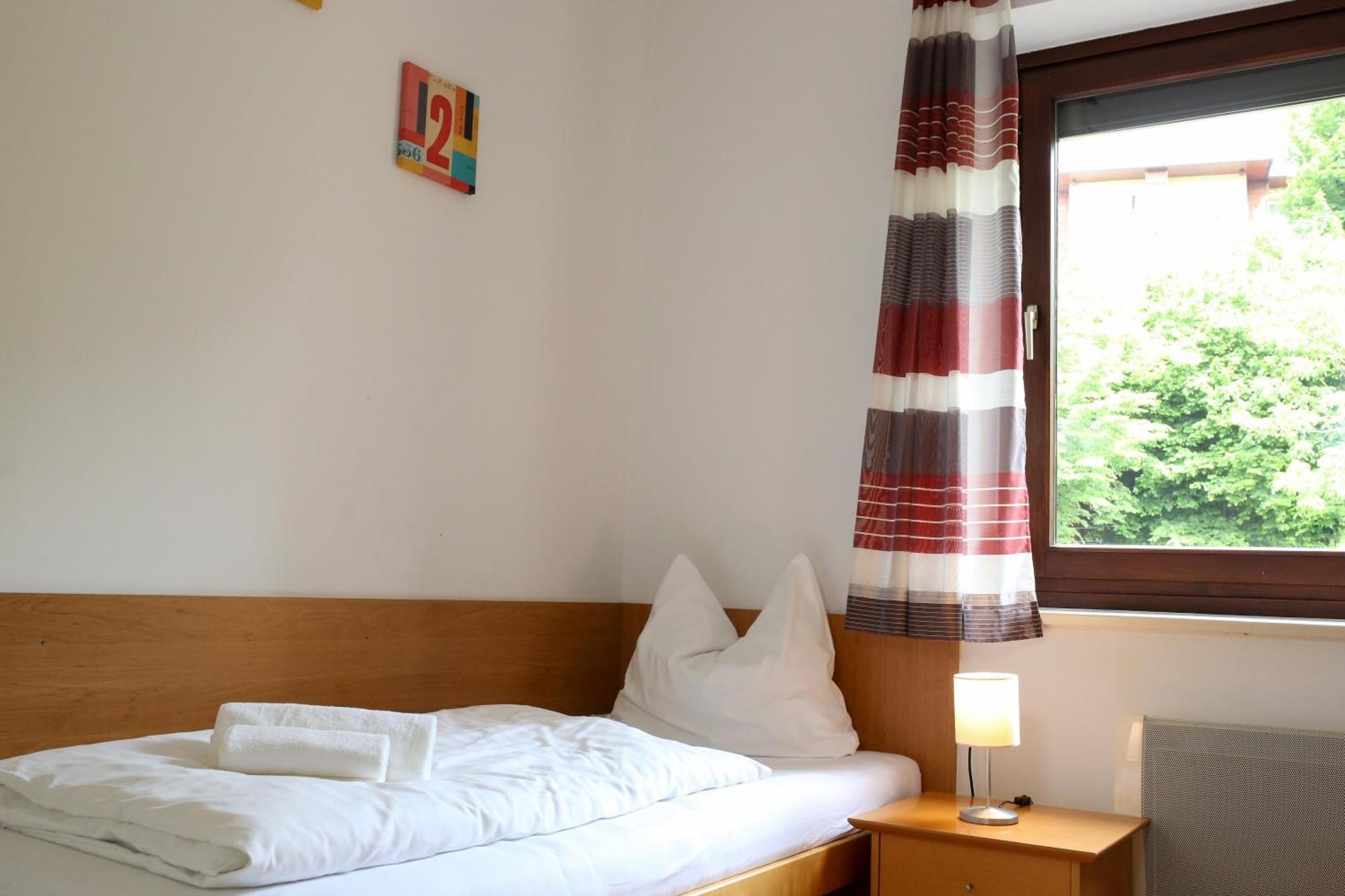 Self-Check In Apartmenthotel Seeglueck Portschach am Woerthersee Ngoại thất bức ảnh