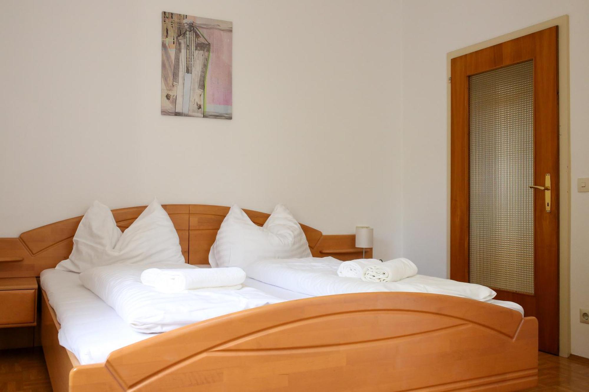 Self-Check In Apartmenthotel Seeglueck Portschach am Woerthersee Ngoại thất bức ảnh