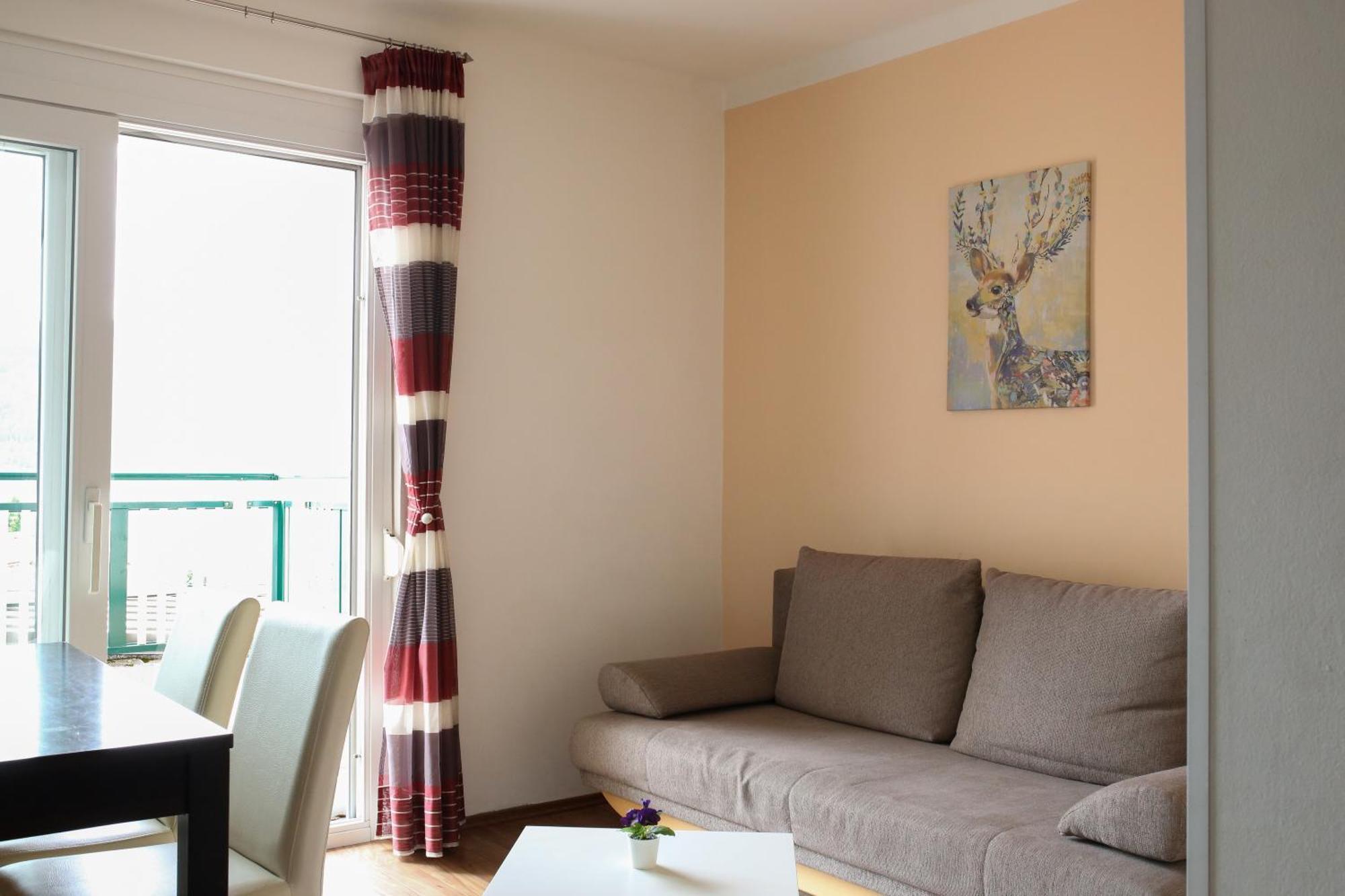 Self-Check In Apartmenthotel Seeglueck Portschach am Woerthersee Ngoại thất bức ảnh